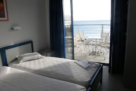 Kassavetis Center - Hotel Studios & Apartments