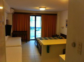 Kassavetis Center - Hotel Studios & Apartments