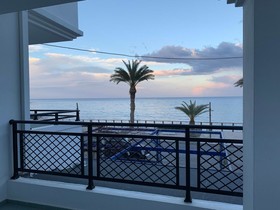 Maistrali Sea View Apartments