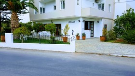 Mastorakis Hotel & Studios