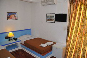 Pollis Hotel