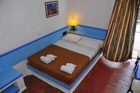 Pollis Hotel