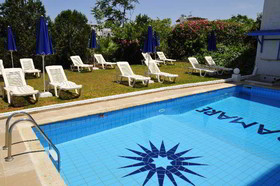 Pollis Hotel