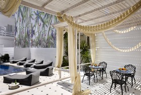 Vasia Boulevard Hotel