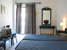 Enorme Epavli Boutique