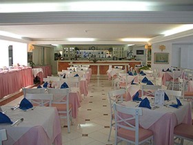 Enorme Epavli Boutique