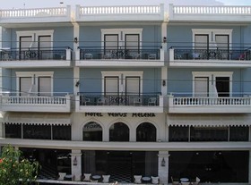 Enorme Epavli Boutique