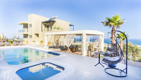 Villa Constandinos