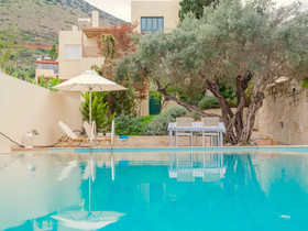 Villa Loukia
