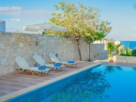Villa Loukia