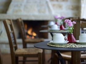 Traditional House Petronikolis