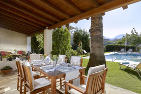 Castello Villa Daphnes