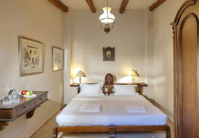 Castello Villa Daphnes