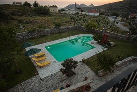 Petrinos Mylos