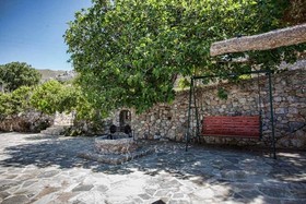 Petrinos Mylos