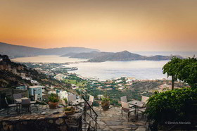 Adrakos Apartments