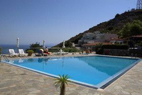 Adrakos Apartments