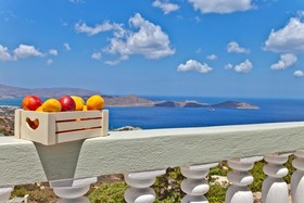 Adrakos Apartments