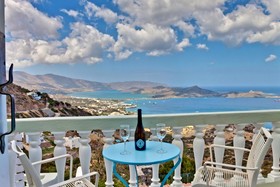 Adrakos Apartments