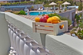 Adrakos Apartments