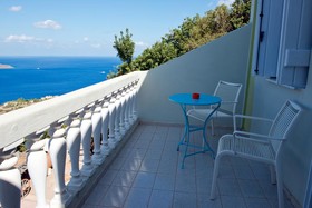 Adrakos Apartments