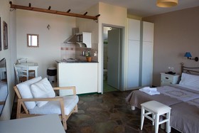 Adrakos Apartments