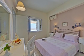 Adrakos Apartments