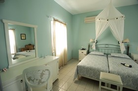 Adrakos Apartments