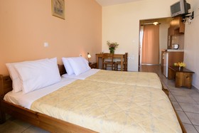 Argyro Apartments & Studios