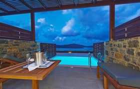 Royal Marmin Bay Boutique & Art Hotel