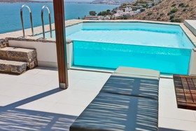 Royal Marmin Bay Boutique & Art Hotel