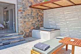 Royal Marmin Bay Boutique & Art Hotel