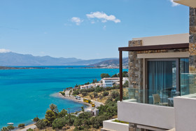 Royal Marmin Bay Boutique & Art Hotel
