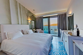 Royal Marmin Bay Boutique & Art Hotel