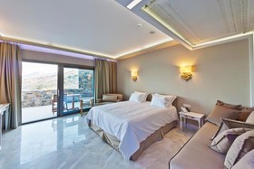 Royal Marmin Bay Boutique & Art Hotel