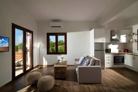 Liatiko Villa Stylish hideaway with pool