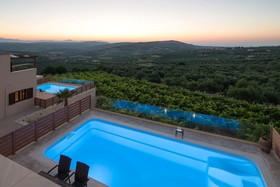Liatiko Villa Stylish hideaway with pool