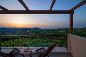 Liatiko Villa Stylish hideaway with pool