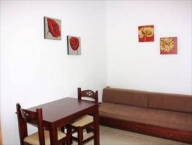 Nikos Apartments