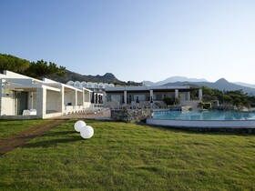 Kakkos Beach
