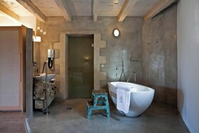 Athermigo Boutique Estate