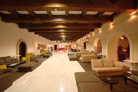 Apollonia Resort & Spa