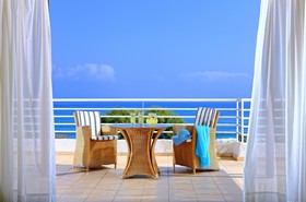 Apollonia Resort & Spa