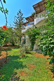 Apollonia Resort & Spa