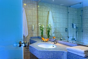 Apollonia Resort & Spa