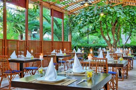 Apollonia Resort & Spa