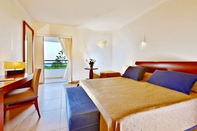 Apollonia Resort & Spa
