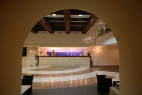 Apollonia Resort & Spa