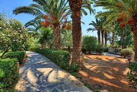 Apollonia Resort & Spa