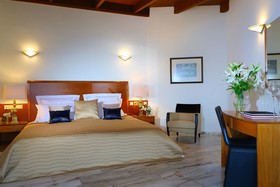 Apollonia Resort & Spa